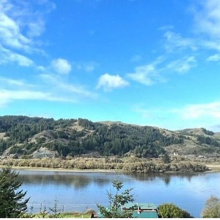 Rogue River Landing Resort جولد بيتش المظهر الخارجي الصورة